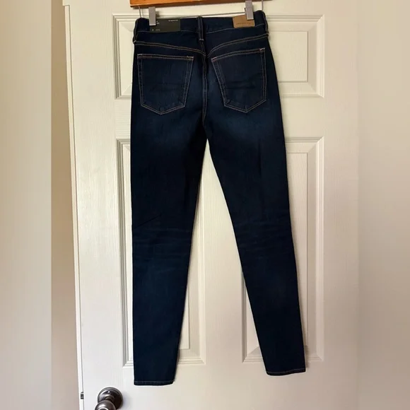 American Eagle Outfitters High Rise Blue Jeans - Picture 2 of 5